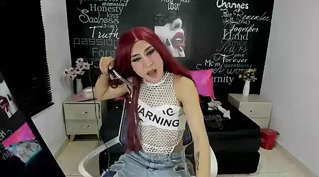 Snapshot of Georgina_Giio chatting on January 25, 7:38 am Georgina Giio online show from January 25, 7:38 am