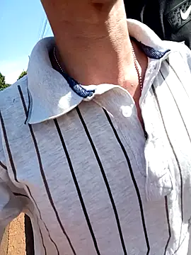 Frdrereeee online show from November 7, 6:45 pm