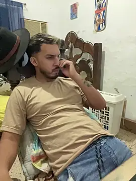 alejo5288 online show from March 12, 1:44 am