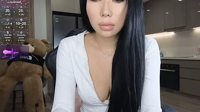 asianqueeny online show from November 5, 12:47 am