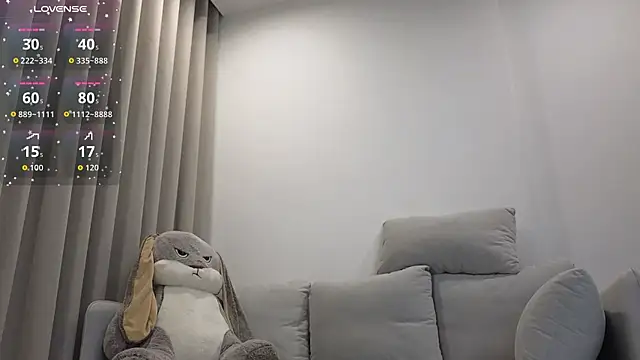 asianqueeny online show from August 9, 11:22 pm