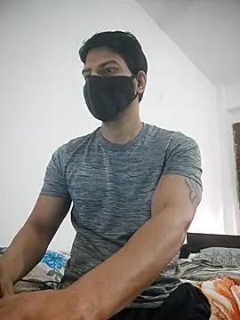 Snapshot of NikaYeptho chatting on February 2, 7:29 am NikaYeptho online show from February 2, 7:29 am