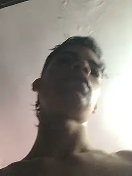 Snapshot of Latinos_2001 chatting on December 3, 1:21 pm Latinos 2001 online show from December 3, 1:21 pm