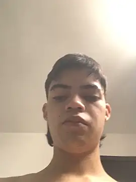 Snapshot of Latinos_2001 chatting on December 1, 1:12 pm Latinos 2001 online show from December 1, 1:12 pm