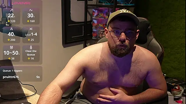 Snapshot of justinitt chatting on October 30, 11:08 am justinitt online show from October 30, 11:08 am