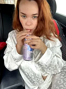 Snapshot of Kelley_Allie chatting on October 4, 10:06 am Kelley Allie online show from October 4, 10:06 am