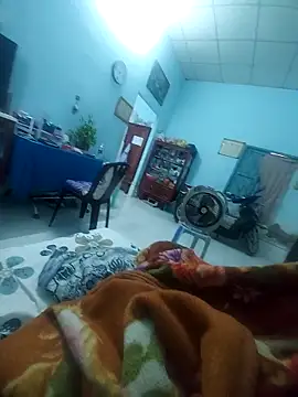 Snapshot of KisSsu chatting on December 4, 2:10 am KisSsu online show from December 4, 2:10 am