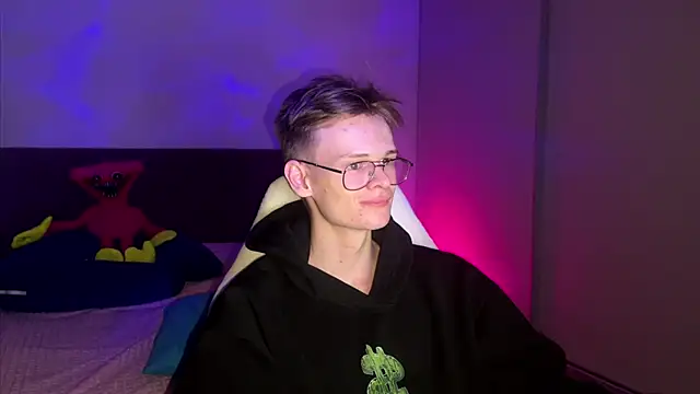 Wild boar1 online show from March 1, 11:47 pm