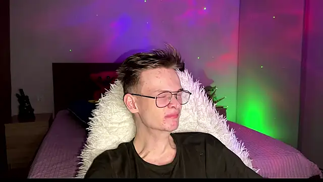 Wild boar1 online show from March 7, 11:49 pm