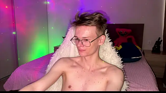 Wild boar1 online show from March 13, 3:11 am