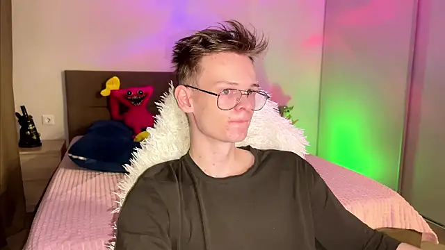 Wild boar1 online show from March 3, 5:31 pm