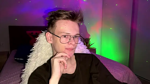 Wild boar1 online show from March 7, 2:15 am