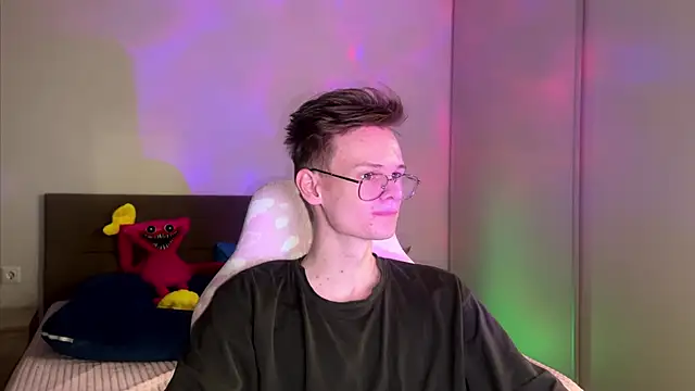 Wild boar1 online show from March 3, 8:32 pm