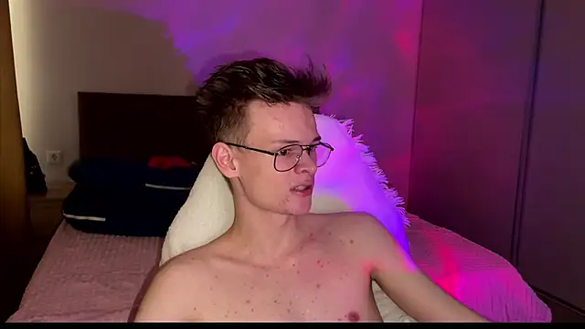 Wild boar1 online show from March 15, 8:15 am