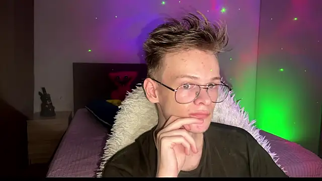 Wild boar1 online show from March 7, 8:44 pm