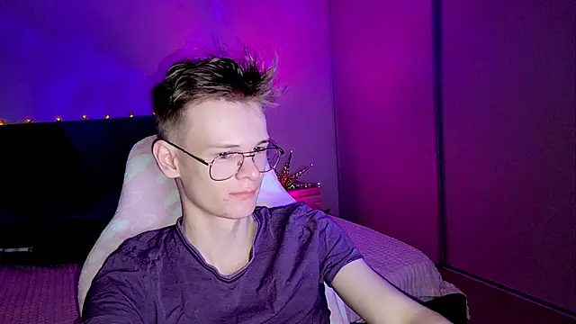 Wild boar1 online show from February 17, 6:17 pm