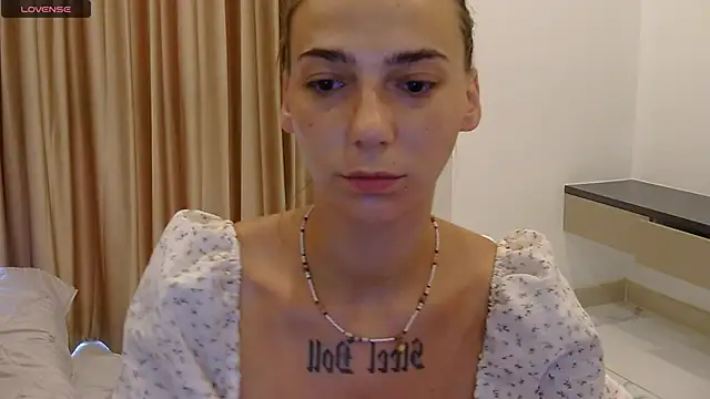 annabishop online show from October 26, 1:17 am