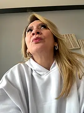 AtheneaRusell online show from September 28, 5:42 pm