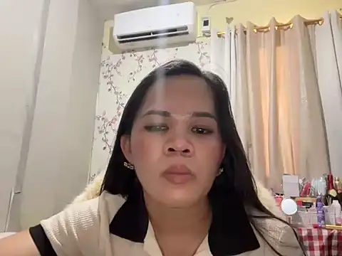 SophiaCourthaway online show from January 8, 11:33 pm