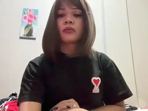 Snapshot of SophiaCourthaway chatting on October 21, 6:40 pm SophiaCourthaway online show from October 21, 6:40 pm