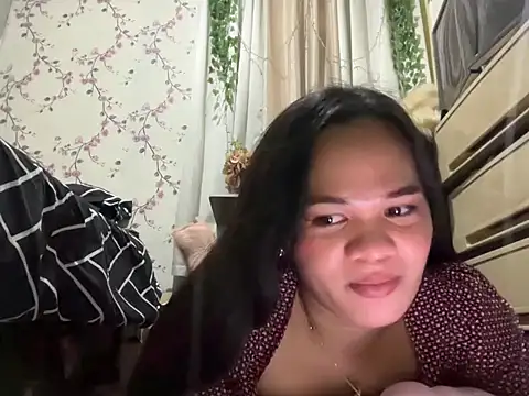 Snapshot of SophiaCourthaway chatting on October 9, 10:54 pm SophiaCourthaway online show from October 9, 10:54 pm