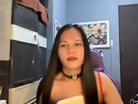 SophiaCourthaway online show from December 2, 8:10 pm