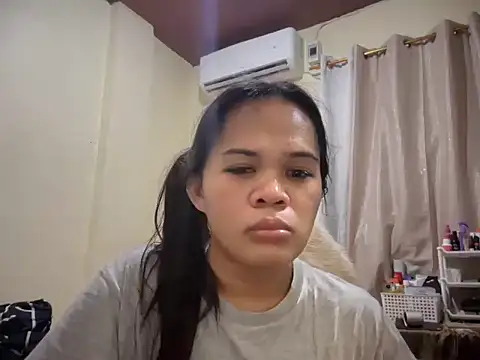 SophiaCourthaway online show from May 30, 7:41 pm