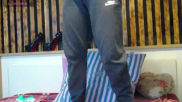 Tory Lovi online show from September 27, 8:20 am