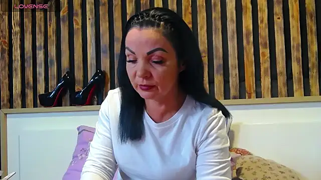 Tory Lovi online show from October 11, 8:48 am