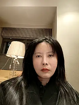 lilandi0521 online show from March 18, 1:01 pm