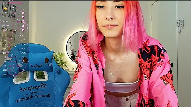 Snapshot of Kar1_na_ chatting on February 5, 8:32 am Kar1 na online show from February 5, 8:32 am