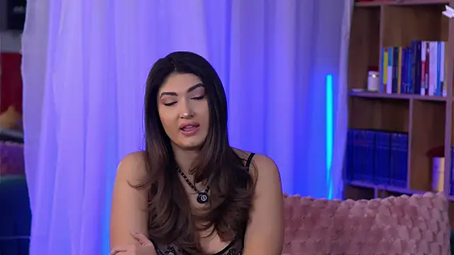 SarahPeach8 online show from January 11, 6:20 am