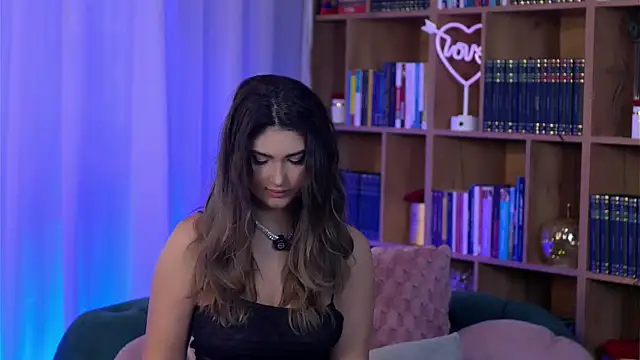 SarahPeach8 online show from January 7, 1:43 am