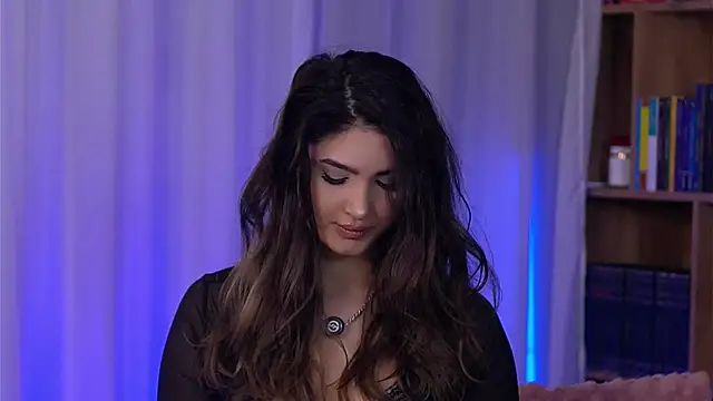 SarahPeach8 online show from February 18, 8:22 am