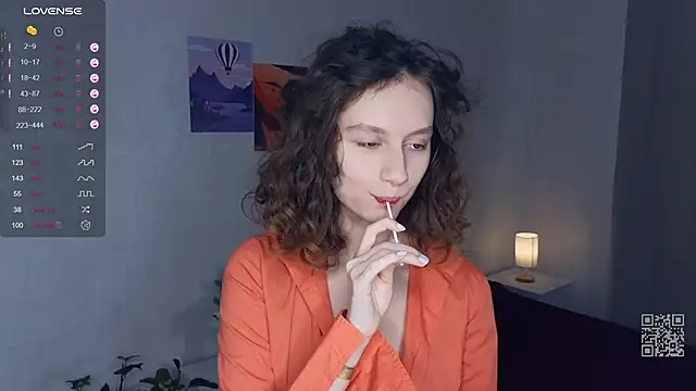 Leya Curly online show from March 3, 9:45 am