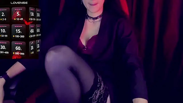 AlariaFatal online show from November 10, 6:02 pm