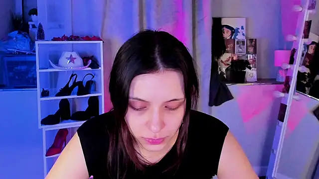 Sahara Shields online show from February 25, 9:09 am