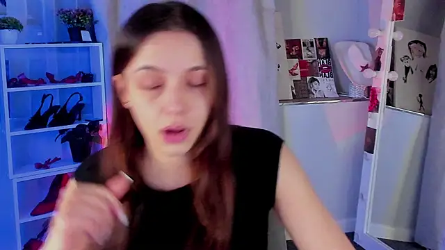 Sahara Shields online show from November 12, 10:30 am