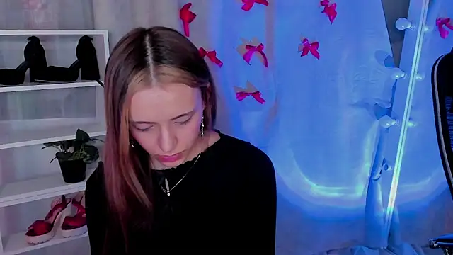 Sahara Shields online show from February 22, 4:51 pm