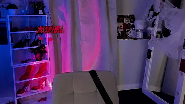 Sahara Shields online show from October 25, 10:58 am