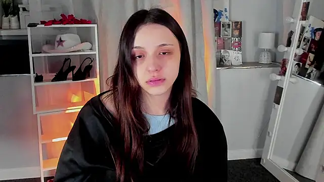 Sahara Shields online show from April 13, 7:56 am