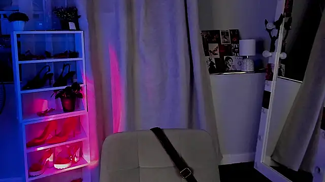 Sahara Shields online show from November 4, 10:41 am