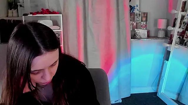 Sahara Shields online show from April 15, 9:37 am