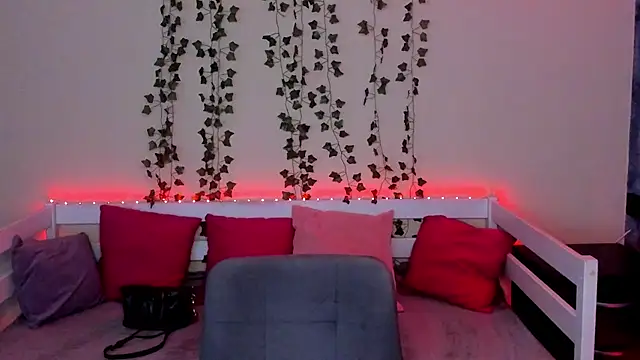 Sahara Shields online show from February 26, 9:20 am