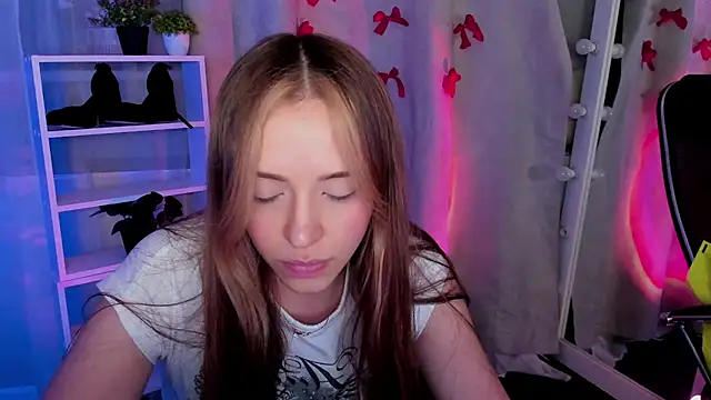 Sahara Shields online show from February 26, 4:27 pm