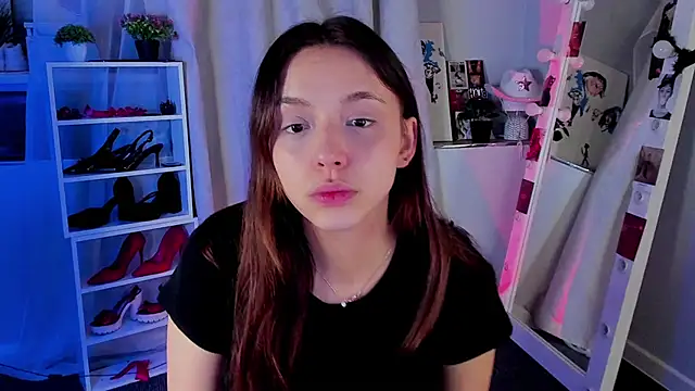 Sahara Shields online show from December 4, 7:51 am