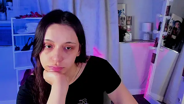 Sahara Shields online show from March 29, 7:21 am