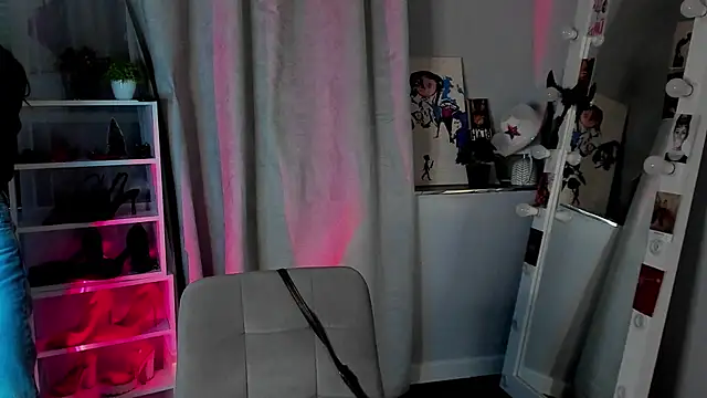 Sahara Shields online show from December 19, 10:50 am