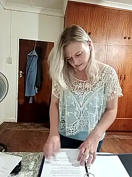 Vintasia online show from February 2, 7:46 pm