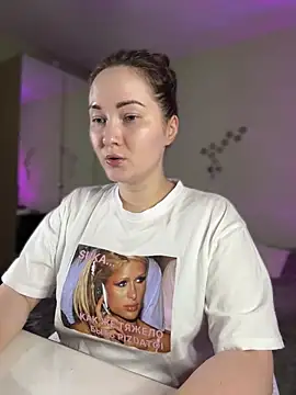 Snapshot of Kiss_My_Body chatting on February 20, 6:46 pm Kiss My Body online show from February 20, 6:46 pm